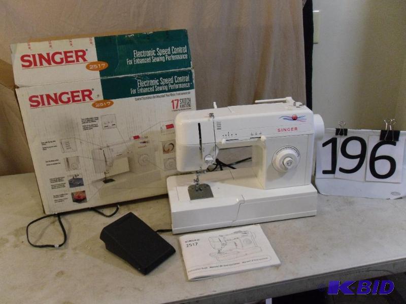 lot 196 image: Singer 2517 Electronic Speed Contro...