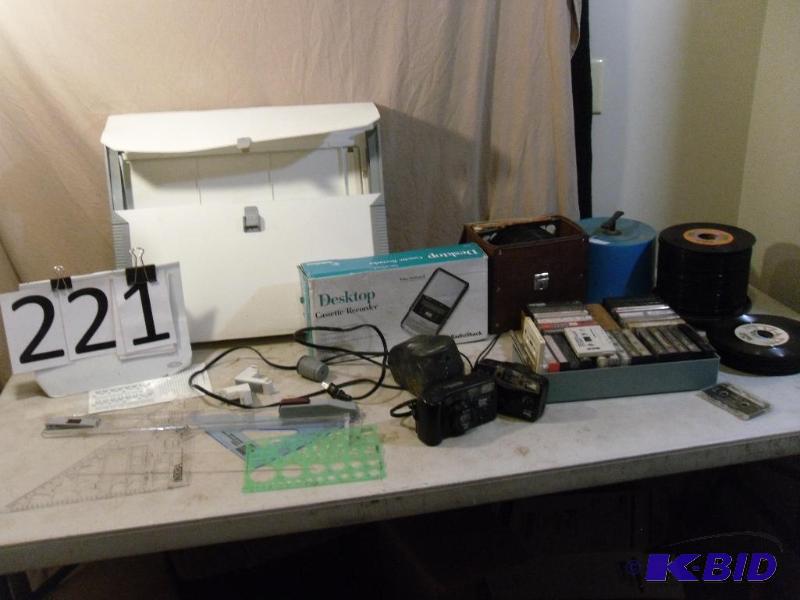 lot 221 image: Lot of Old Records, Tapes, Cassette...