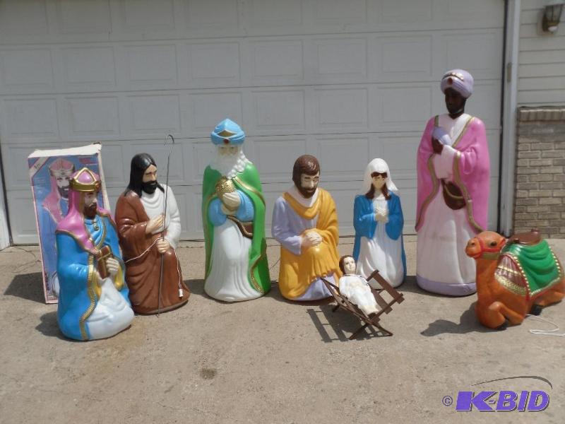 lot 8 image: Life Size Outdoor Nativity Scene. O...