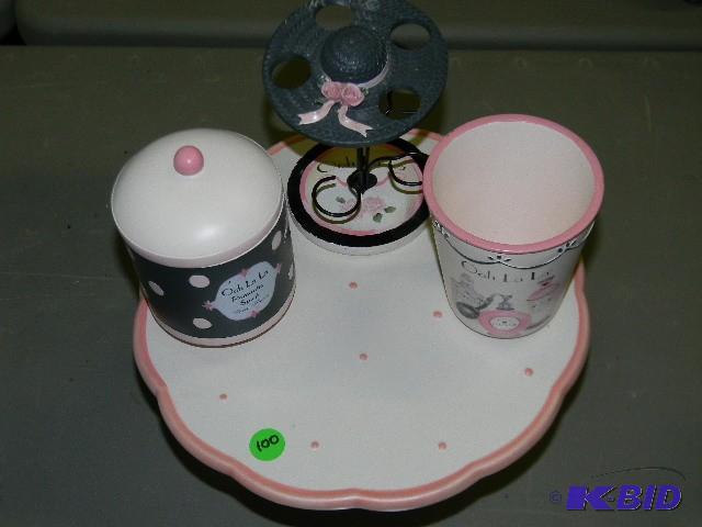 Decorative cake dish and bathroom s...