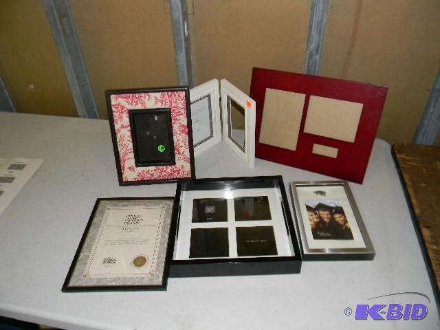 Lot of 6 picture frames - one photo...