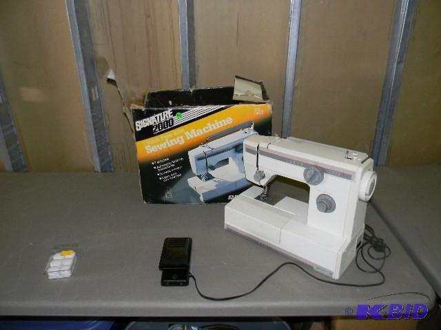Signature 2000 sewing machine...