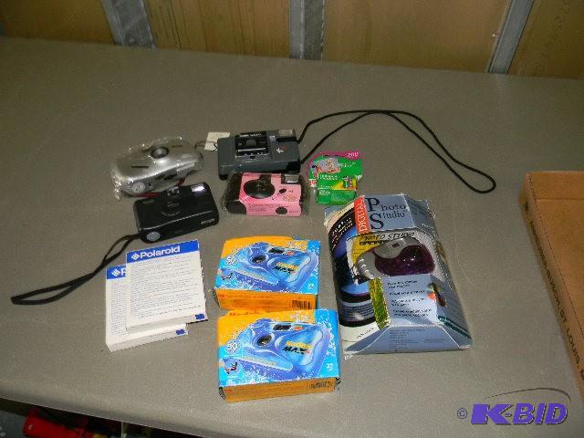 Lot of 7 - different cameras and fi...