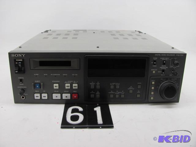 lot 61 image: Sony PCM-7010T Digital audio record...