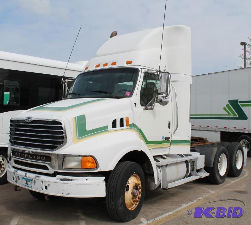 lot 4 image: 2005 Sterling Day Cab Truck Model ...