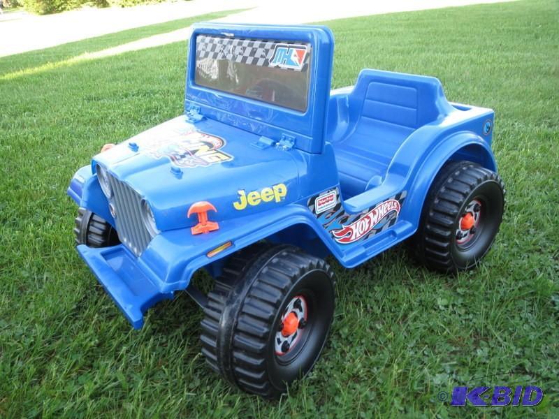 Childs Battery Powered Jeep, Forwar...
