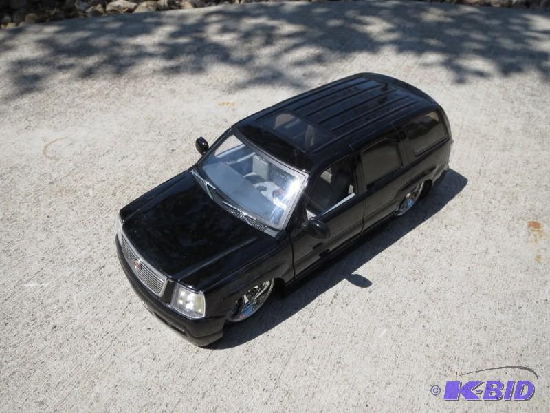 Cadilac Escalade 2002, Dub City - D...