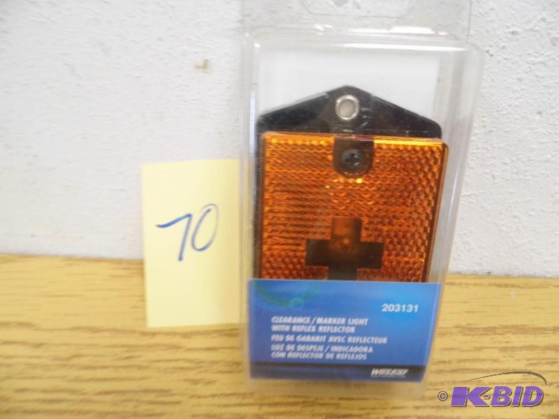 Wesbar ClearanceMarker Light w Reflector