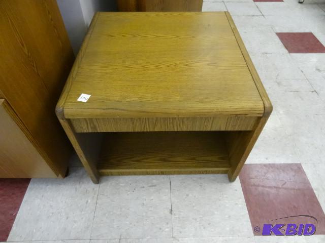Wood end table. 25 x 25 x 18...