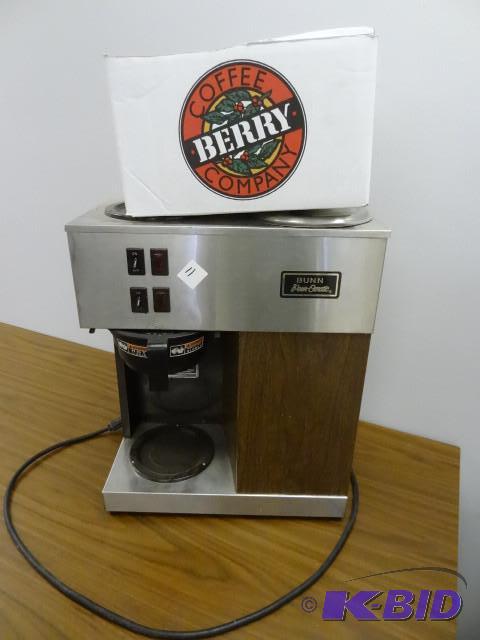 Bunn pour O matic coffee maker. 25 ...
