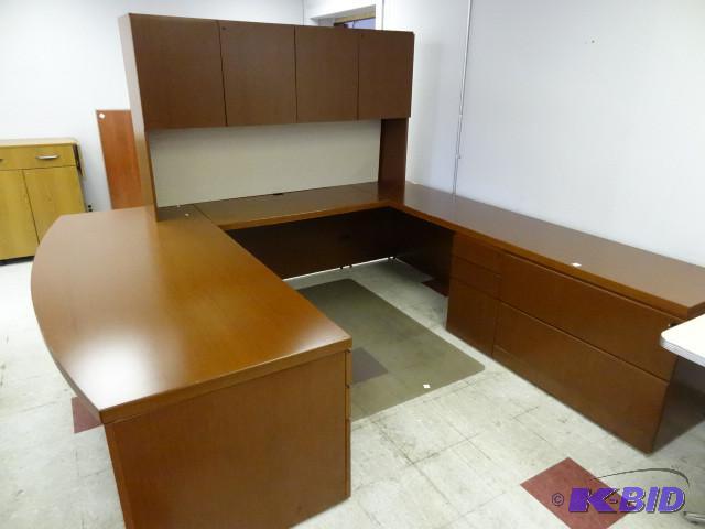 U shaped office desk with hutch. 4 ...