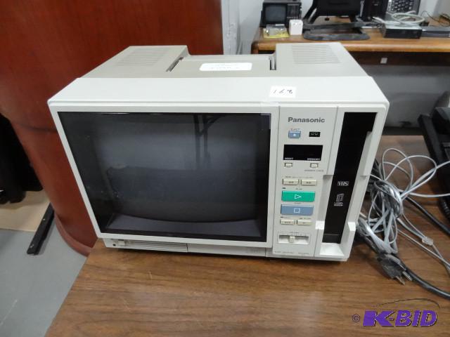 Panasonic monitor VHS player. AG500...