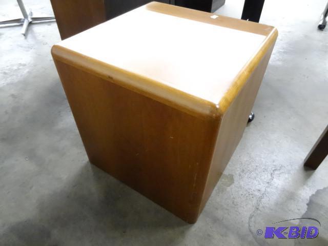 24 x 24 x 24 wood end table...