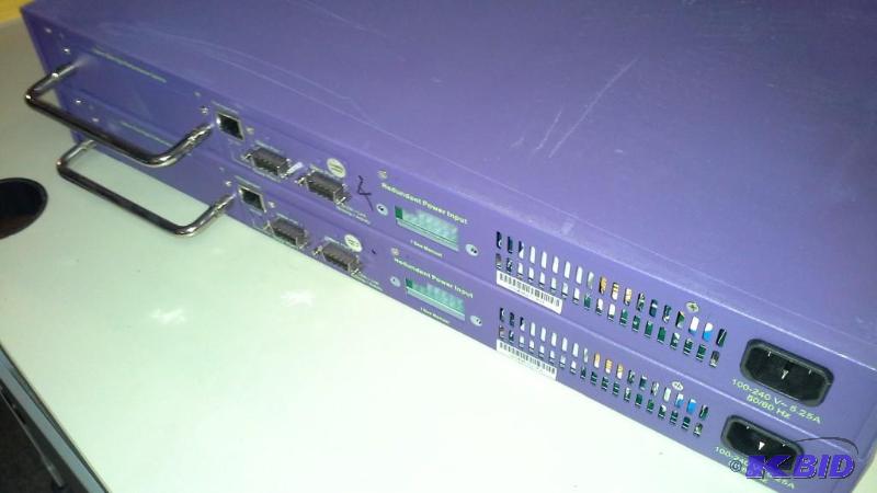 lot 113 image: 2 Summit Extreme Networks