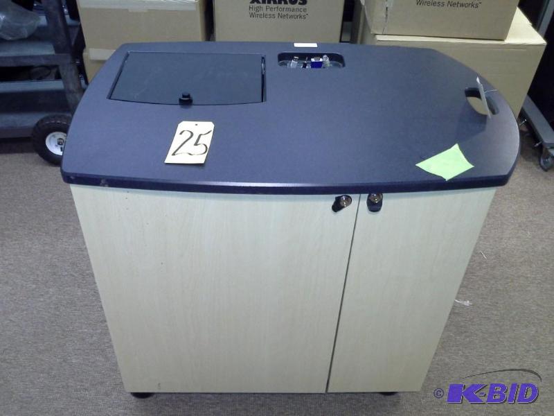 lot 25 image: Smart Expressions 103 Cart.