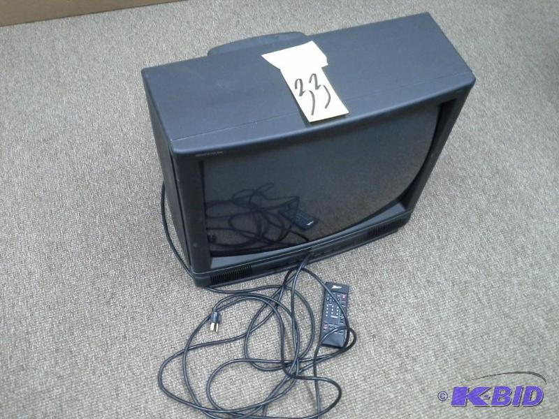 lot 33 image: Zenith 27 Inch Color TV.