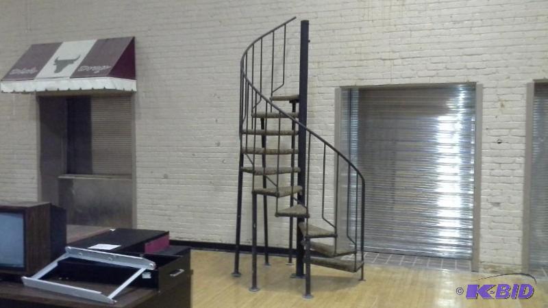 lot 44 image: Spiral Stairs, 10 Treads.