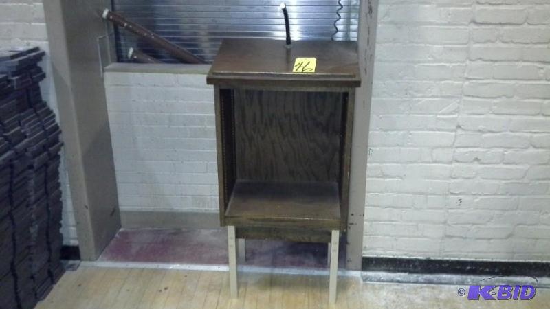 lot 46 image: Speaker Podium