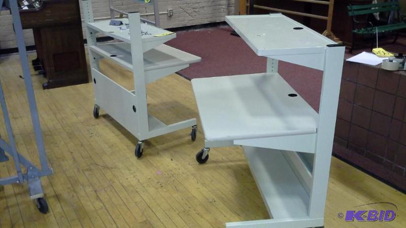 lot 48 image: Electronics Carts