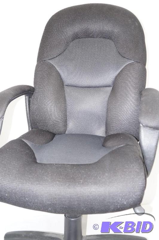 lot 51 image: Black Fabric Office Chair