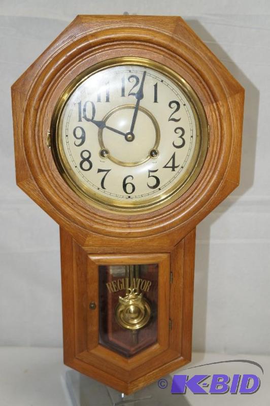 lot 86 image: Pendulum Clock