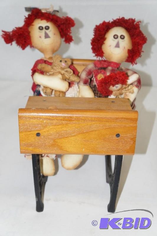 lot 90 image: Raggedy Ann & Andy Set With Wood Desk