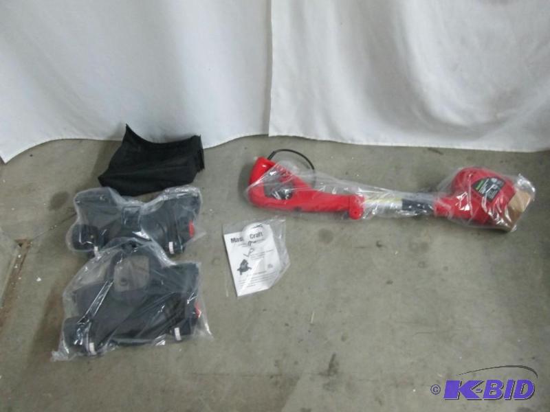 lot 31 image: Master Craft Convertible Electric Trimmer and Edger