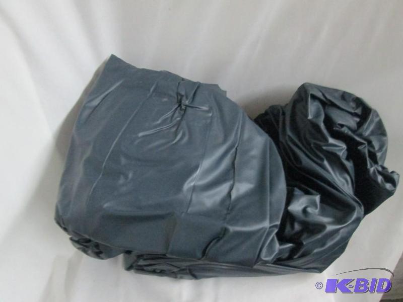lot 41 image: Intex Queen Raised Airbed