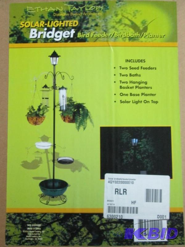 lot 50 image: Solar BirdbathFeederPlanter