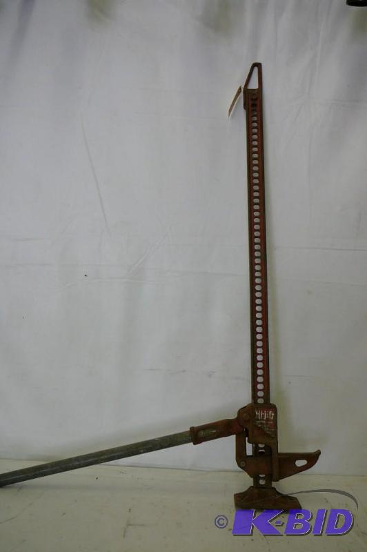 lot 17 image: &nbspHi Lift handy man jack Sold &...
