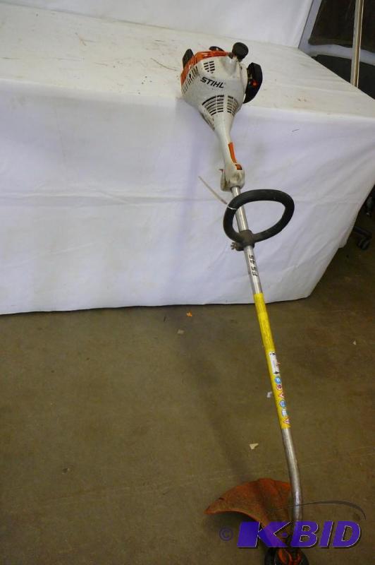 lot 18 image: Stihl gas week wipe trimmer FS45 So...