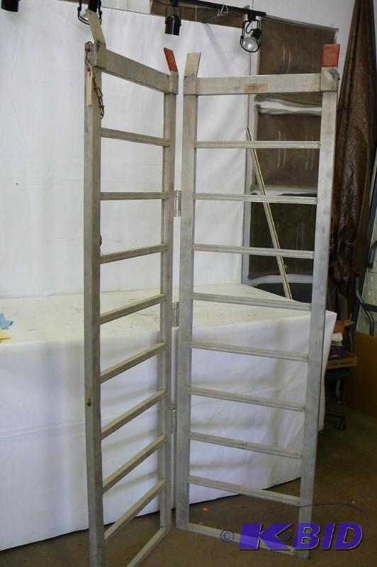 lot 19 image: Aluminum bi-fold ramps 72&quotL x ...