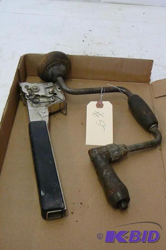 lot 52 image: Hammer stapler & Hand drill Sol...