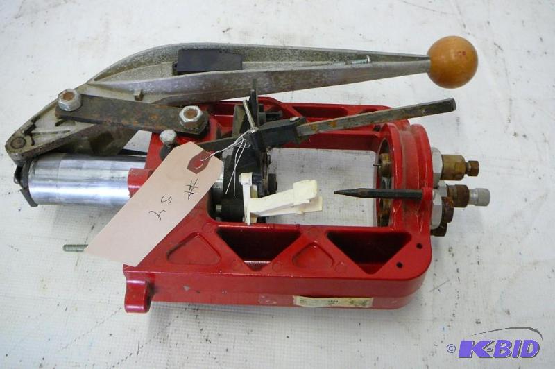 lot 54 image: Bench mount Lee shot gun shell relo...