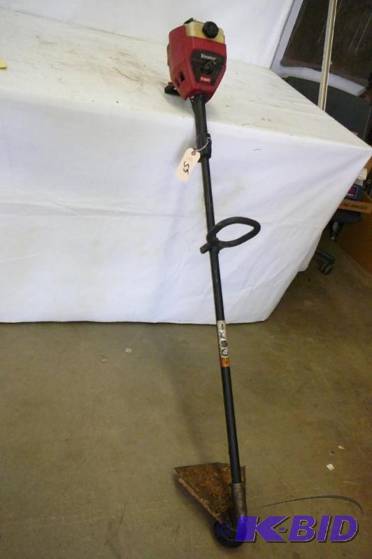 lot 55 image: Toro gas weed wipe trimmer Sold &qu...