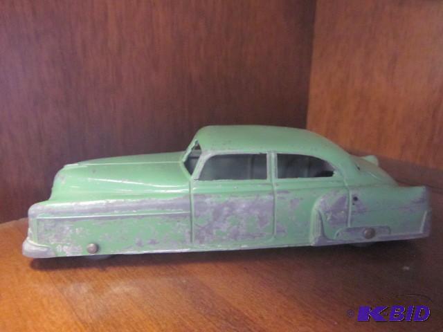 Vintage 6 inch green Tootsie Toy....