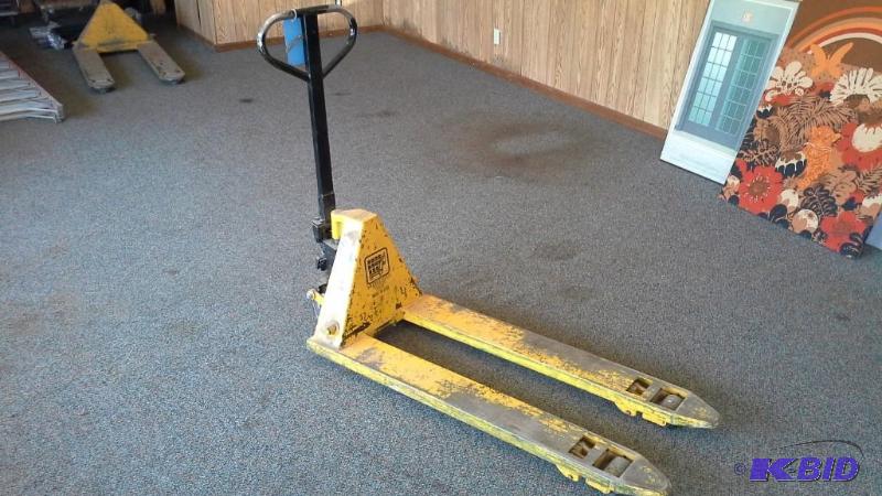 Pallet jack