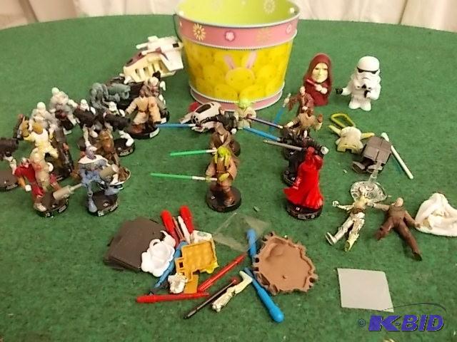 Collection Of Star Wars Toys (70 Re...