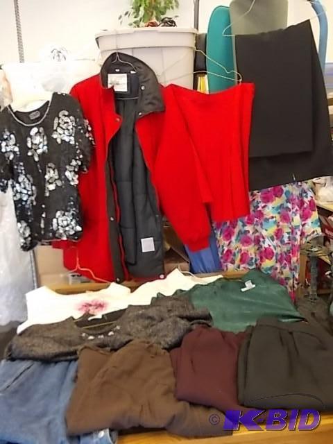 Lot Of Plus Size 18-20 Womens Clot...