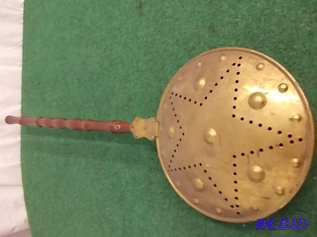 Brass Bed Warmer - Or Popcorn Poppe...
