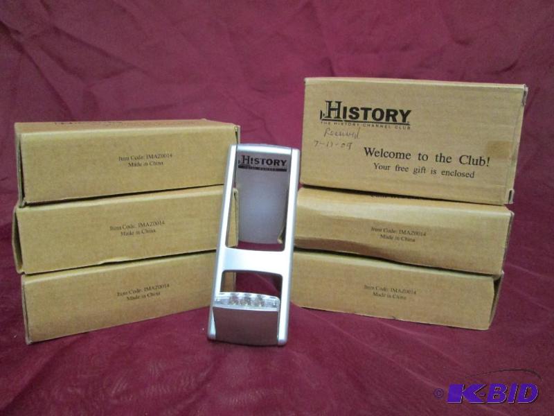 Lot of 7 new clip flash lights. Lig...