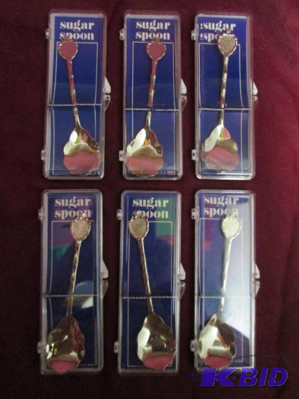 Lot of 6 sugar spoons with scallops...