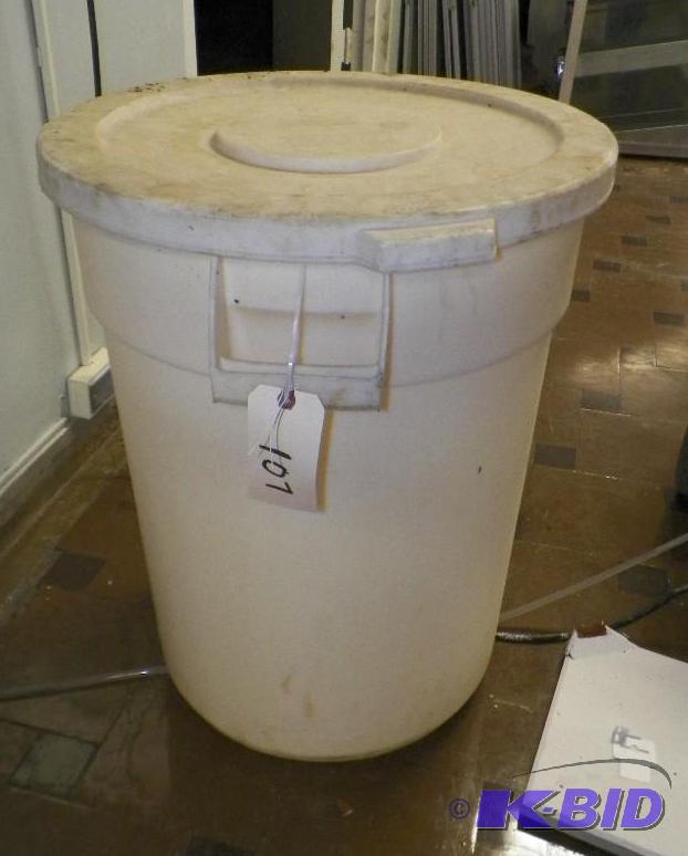 Rubbermaid Container