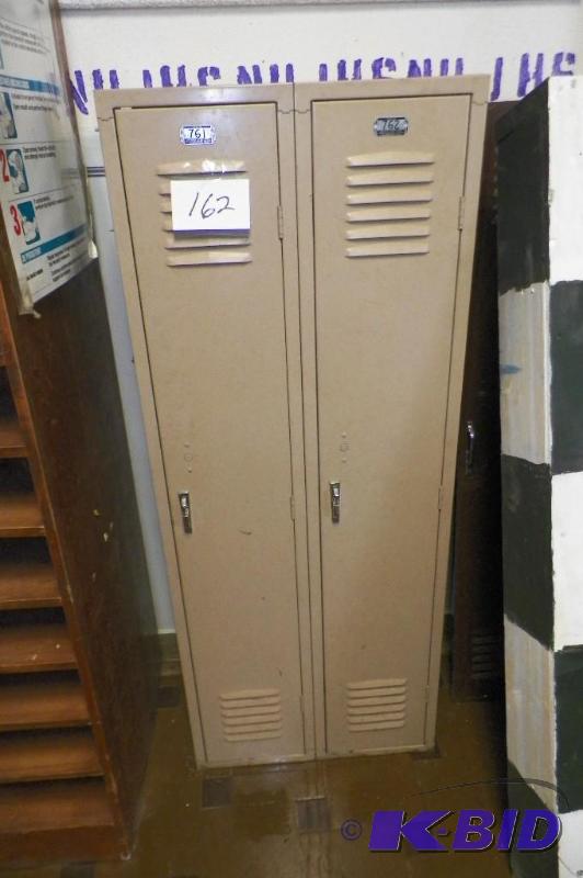 2 Metal Lockers