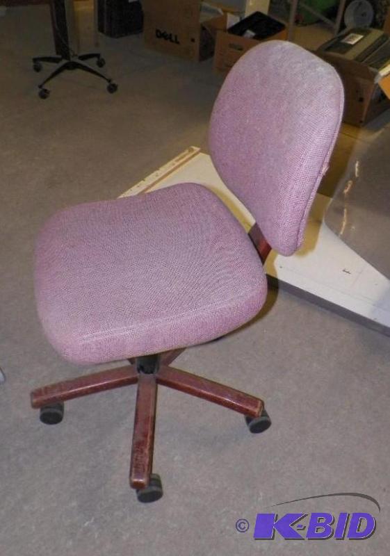 lot 142 image: Red Office Chair...