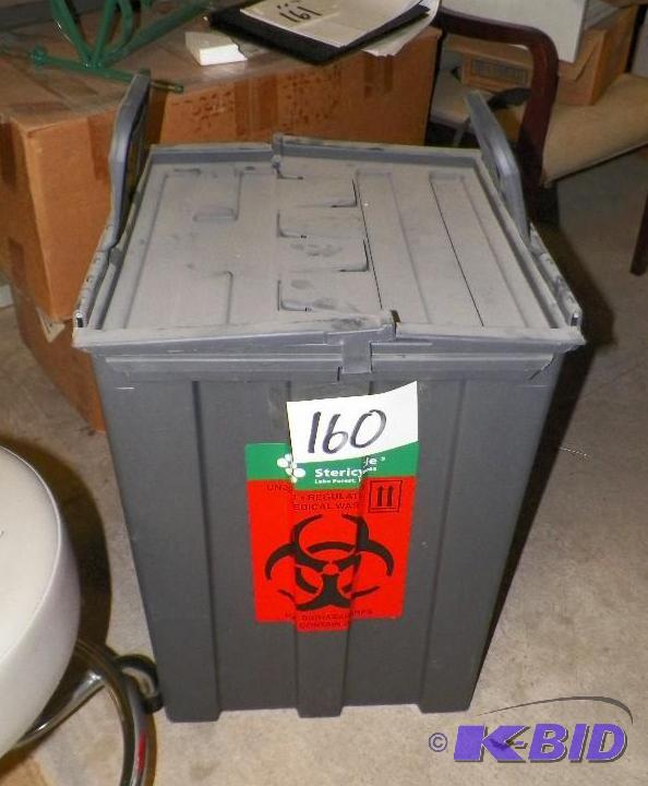 lot 160 image: Waste Tote