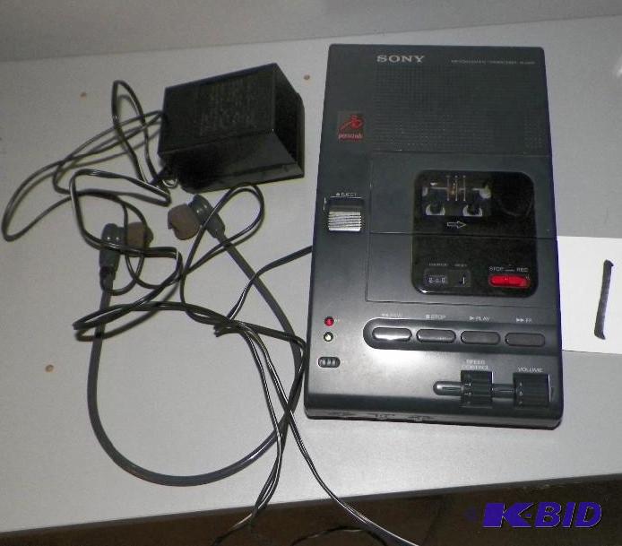 lot 165 image: Micro cassette Transcriber