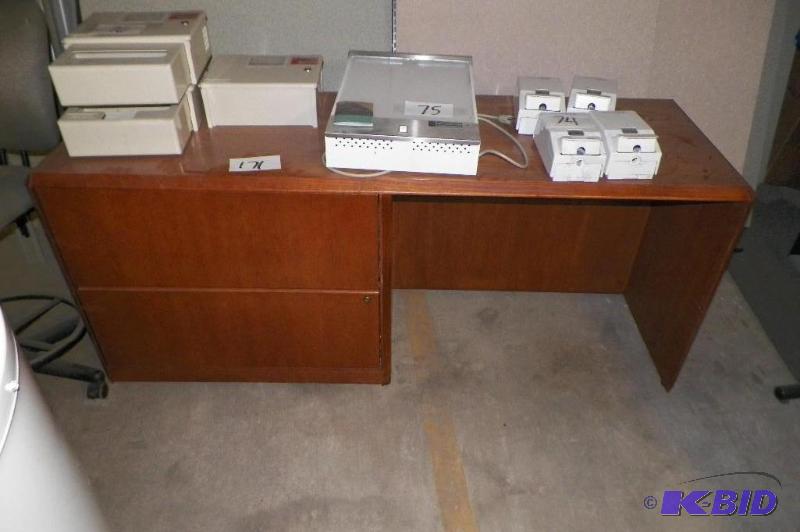 lot 171 image: Wood Desk