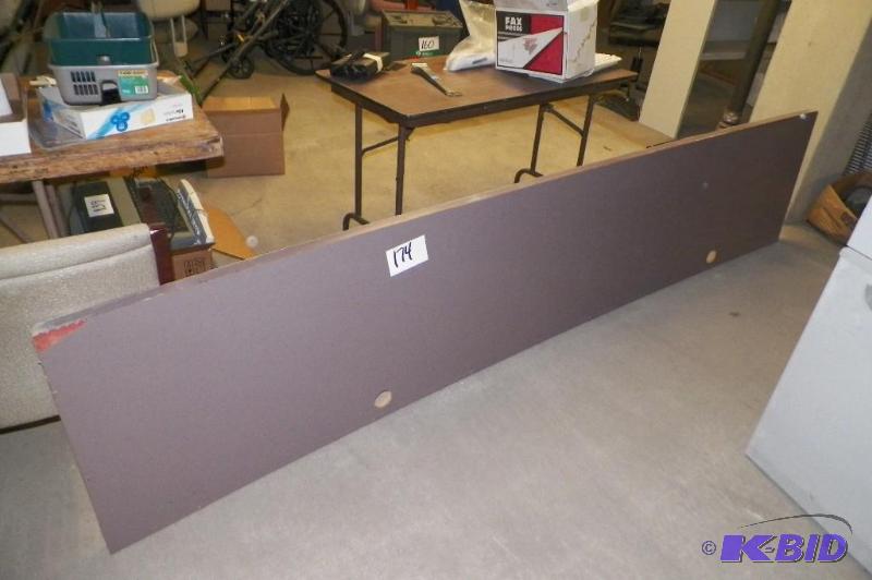 lot 174 image: Countertop