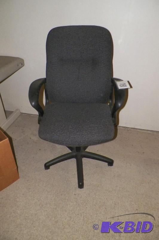 lot 180 image: Office Chair